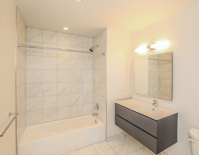 Photo - 737 N La Salle Dr Unit 2307