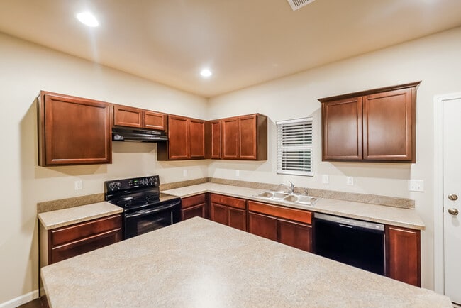 Photo - 236 Stonebriar Dr