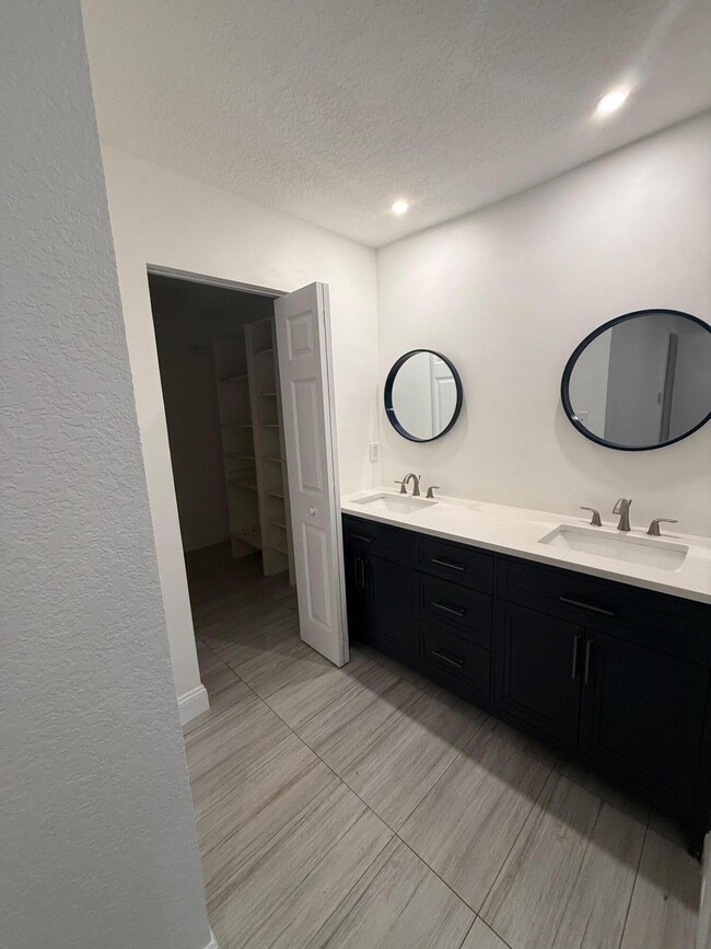 Photo - 3524 NW 73rd Way