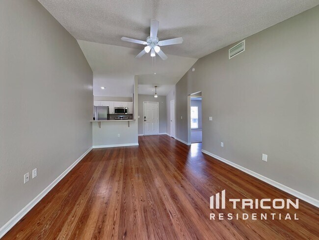 Photo - 7833 Manor Dr
