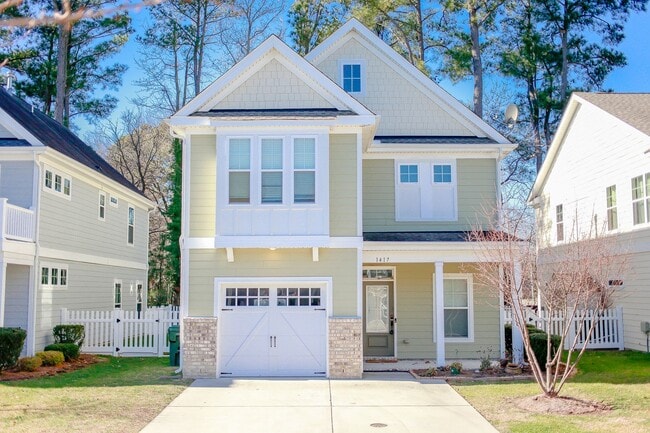 Building Photo - Exquisitely Maintained Move-in Ready!