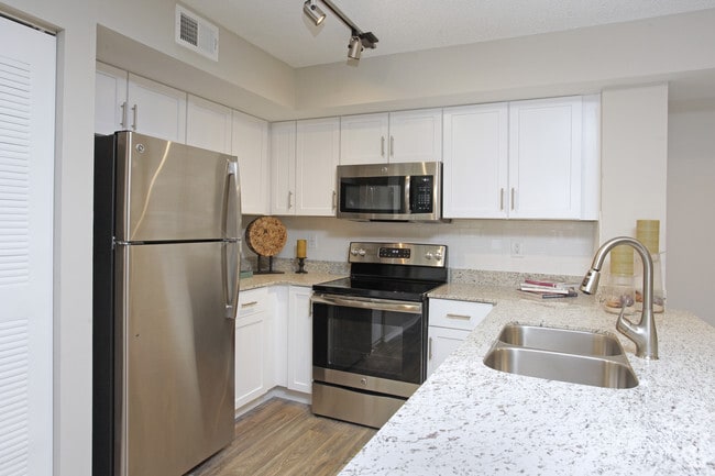 Photo - The Lakes at Deerfield