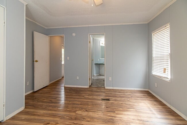 Photo - "Charming 2-Bed, 2-Bath Mobile Home Retrea...