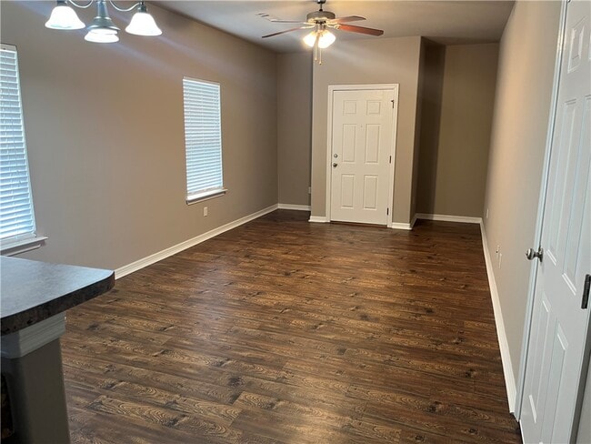 Photo - 2453 S Rill St
