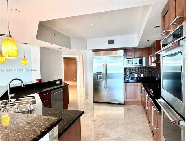 Photo - 3301 NE 183rd St