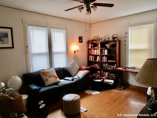 Photo - 227 Walnut St