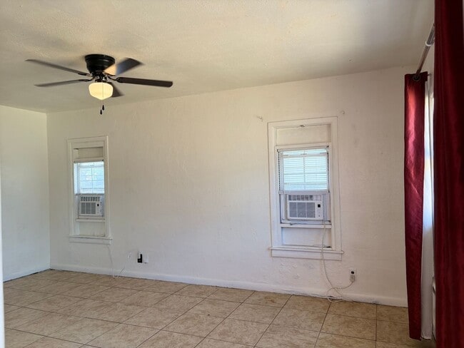 Photo - 3111 Amherst St