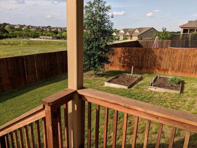 Photo - 2960 Nicholas Cove