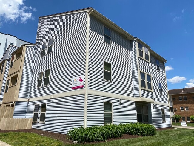 Building Photo - 207 S Fifth Rental