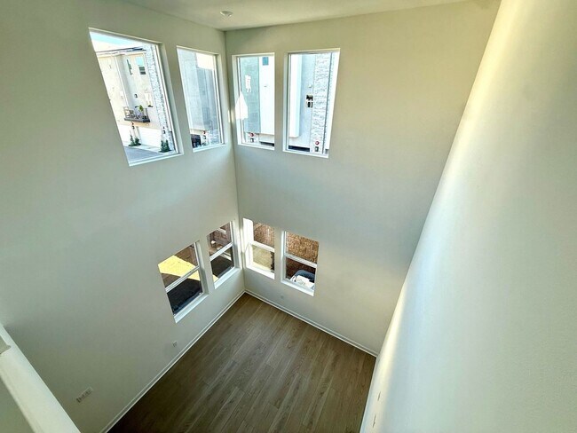 Photo - LIVE IN A NEW HOME!