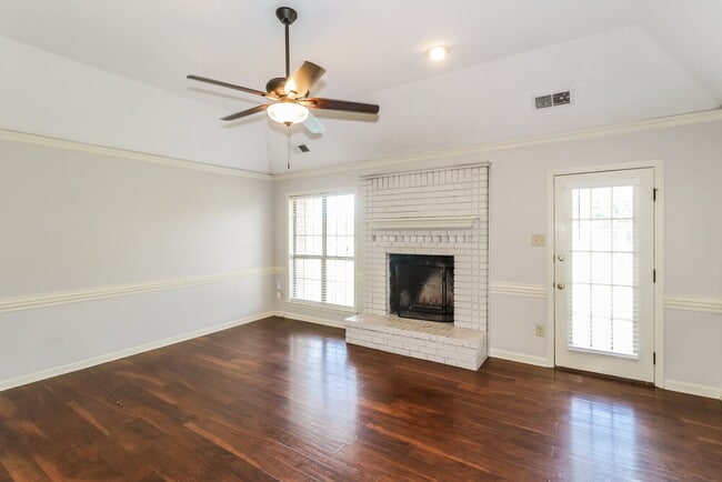 Photo - 1104 Fox Trace Cove