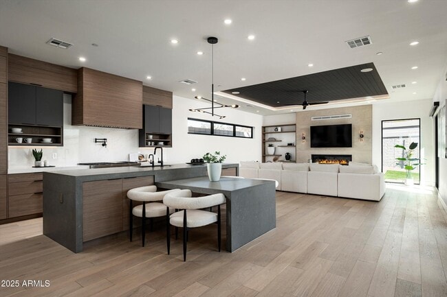 Photo - 1831 E Palmaire Ave