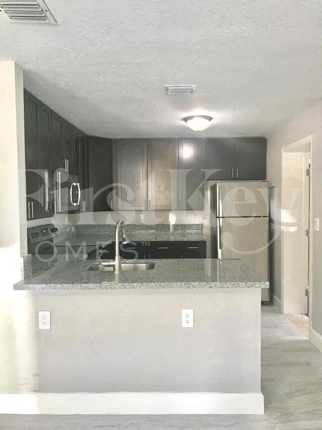 Photo - 1640 NE 32nd Pl