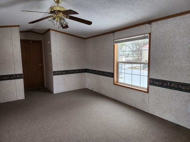 Sala de estar - 10 Karen St