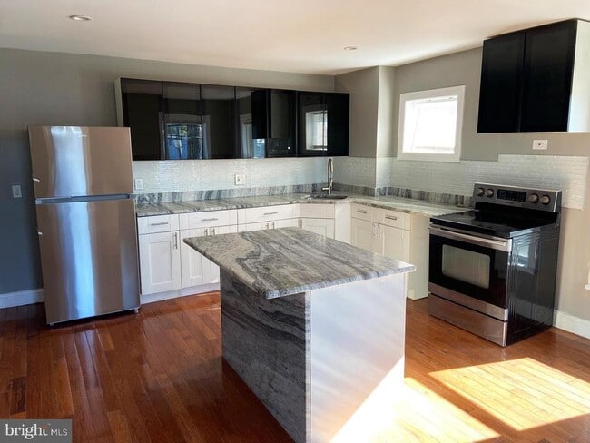 Photo - 190 W Lehigh Ave Unidad 2ND FL