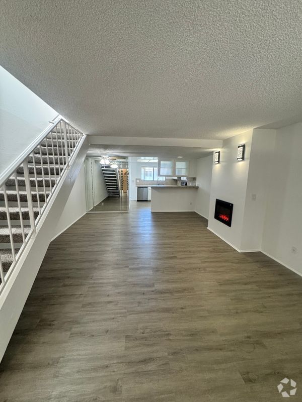 Building Photo - 2715 Abbot Kinney Blvd Rental