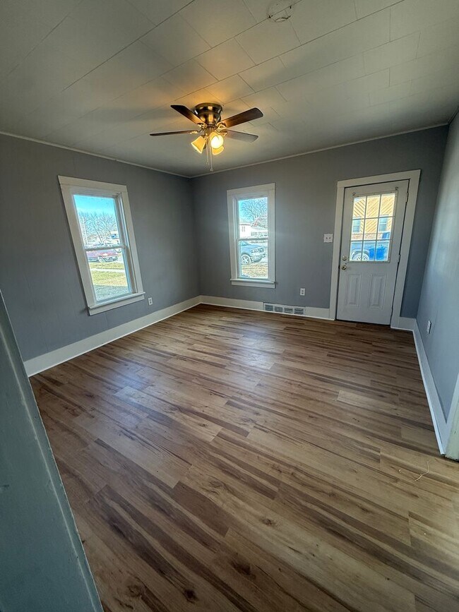 Photo - Lovely 2 bedroom now available!