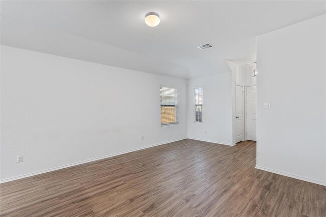 Photo - 108 Joe Kidd Ln