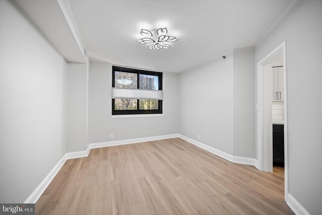 Photo - 5505 Seminary Rd Unit 215N