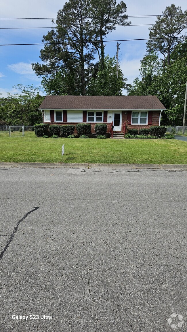 Building Photo - 108 Armstrong Dr Rental