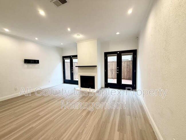 Photo - 2727 Shelby Ave