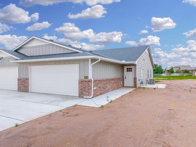 Photo - 2432 S Wheatland St