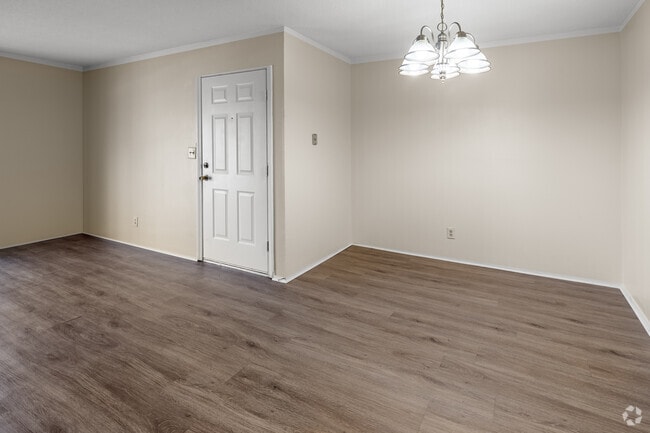 2BR, 1.5BA - Dining room