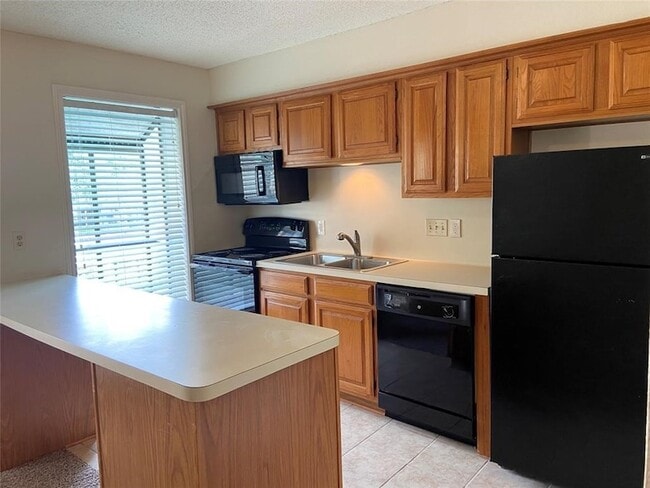 Photo - 1311 Antoine Dr Unidad 184