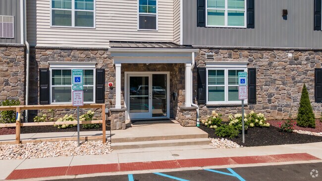 Photo - Fairway Flats