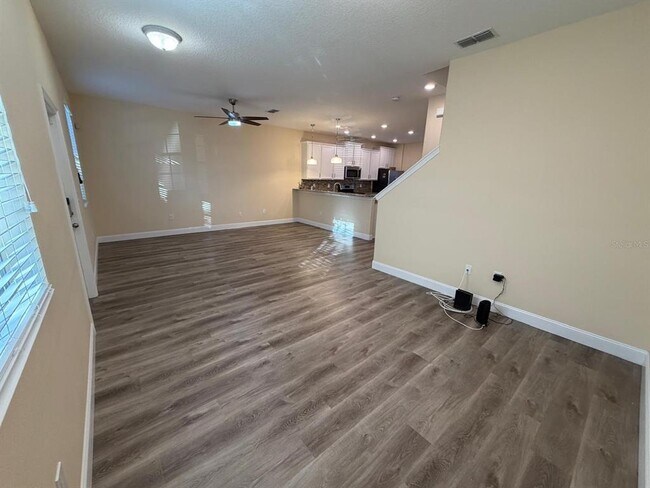 Photo - 5637 Water Rose Rd