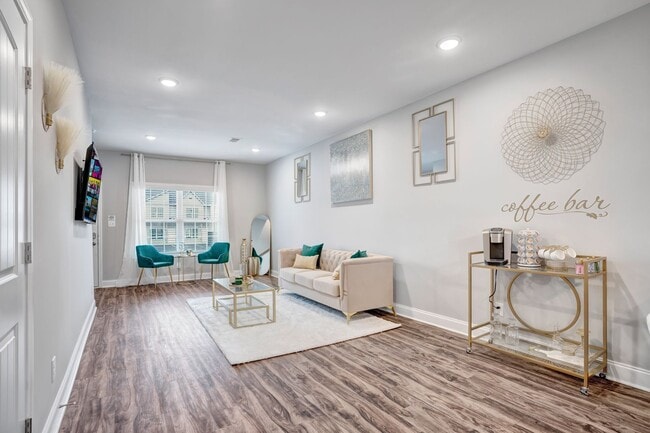 Photo - 541 New S Dr Unit 101