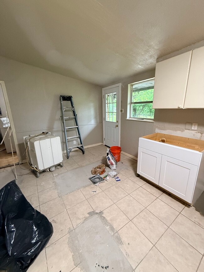 Photo - 3002 Lark St