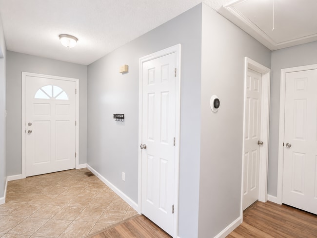 Photo - 157 Davidson Dr