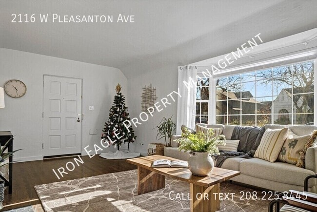 Photo - 2116 W Pleasanton Ave