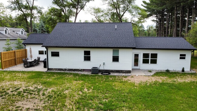 Photo - 3191 N Three Mile Rd