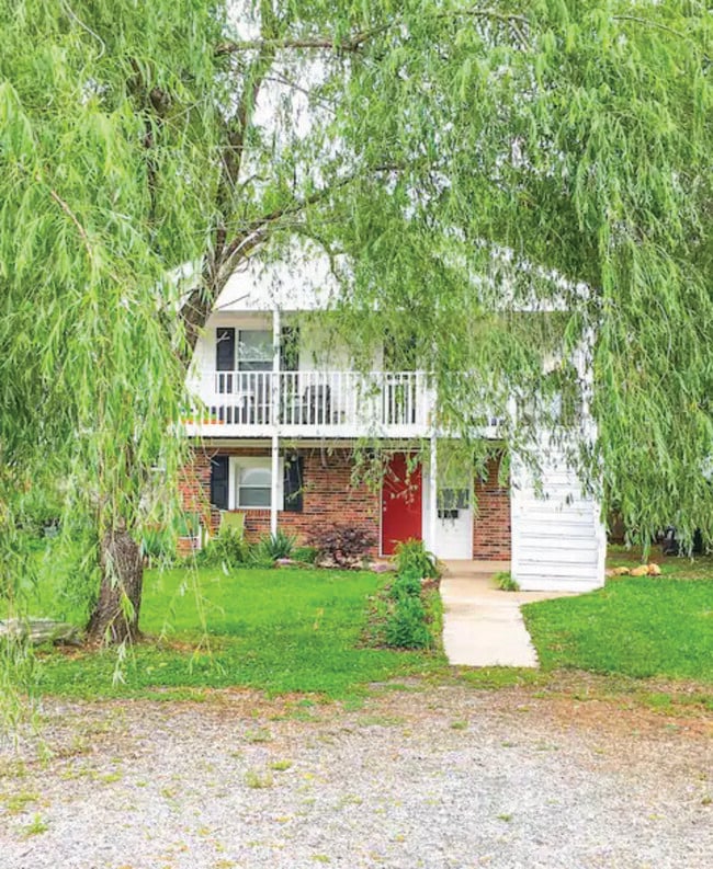 Photo - 254 W Main St