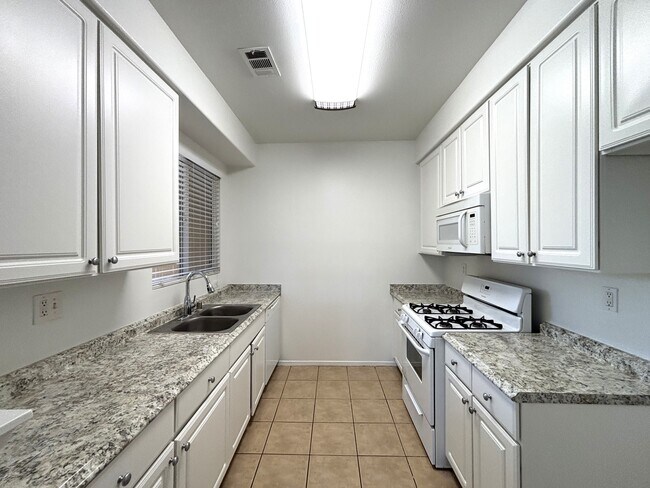Photo - 18350 Malden St Unit 205