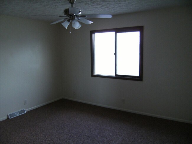 Photo - 3026-3028 Menke Cir Unit 3026