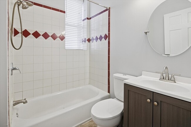 Photo - 1635 S Christiana Ave Unit 3