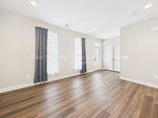 Photo - 3284 Charleston Blvd