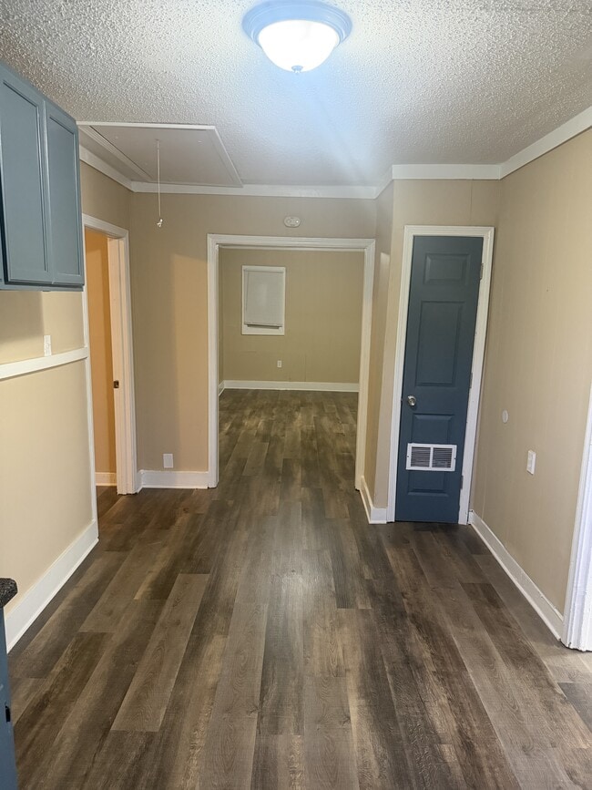 Photo - 1461 Wilson St