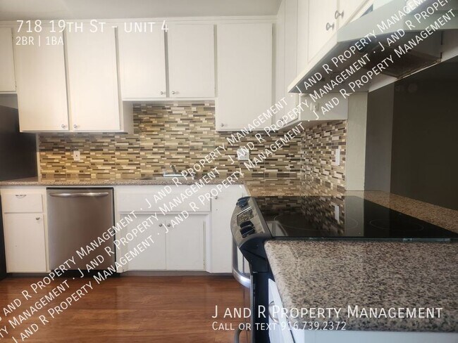 Photo - 718 19th St Unit 4
