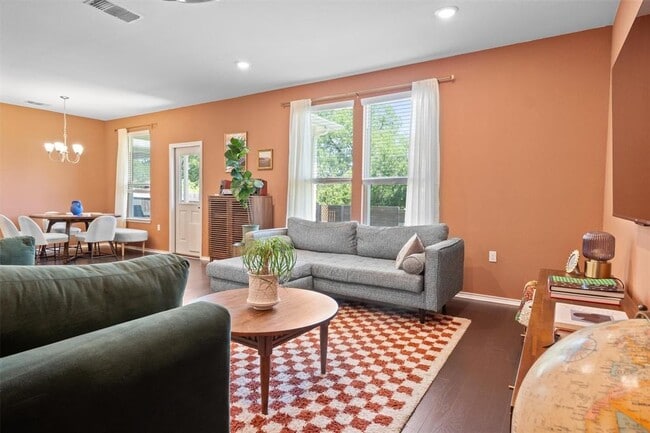 Photo - 6809 Ellsworth Walk