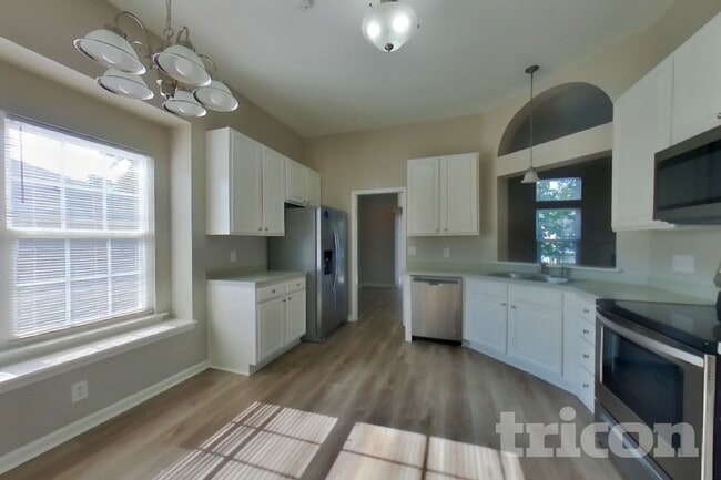 409 Baneberry Ln