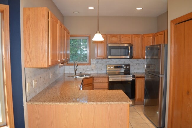 Photo - 4734 Bergamot Way