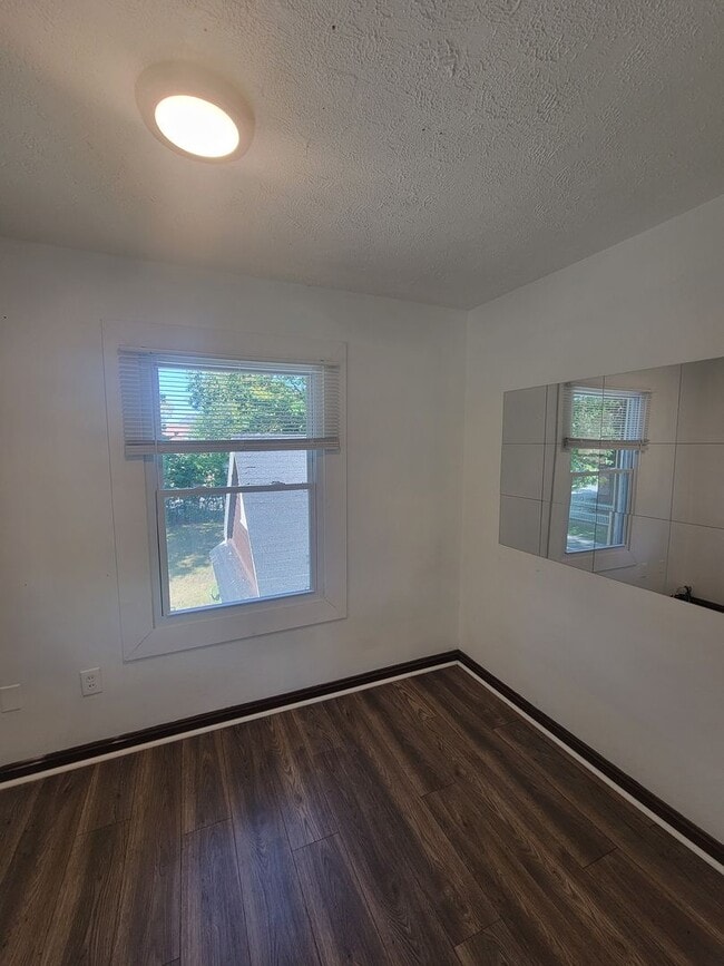 Photo - 1185 E 167th St Unit 2 (Top)