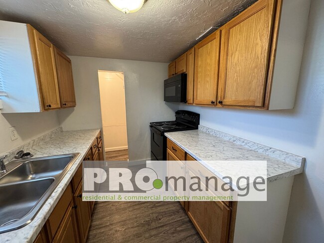 Photo - 690 I St Unit 690 #2
