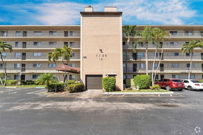 Building Photo - 7730 NW 50th St Unit 102 Rental