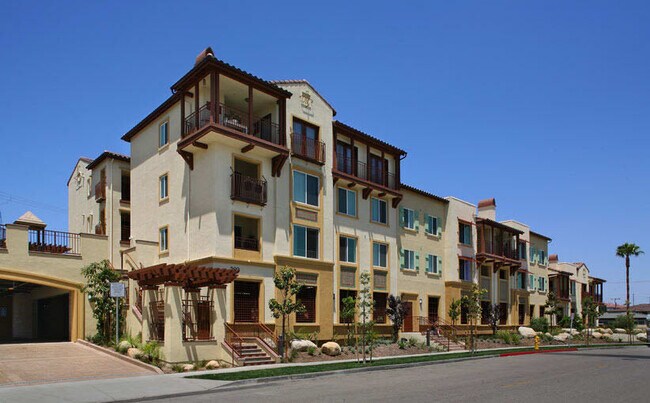 Royale Apts