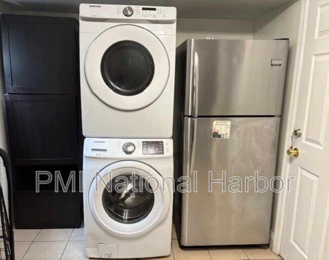 Photo - 702 Leeward Ct